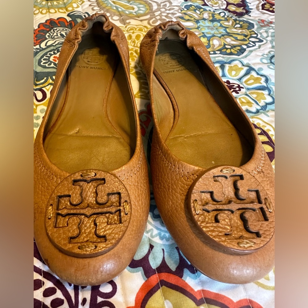 Tory Burch Leather Large Emblem Ballerina Flats
